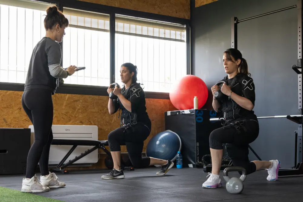 coach-sportive-aurena-mb-ems-training Entraînement EMS personnalisé avec coach sportive Aurena MB
